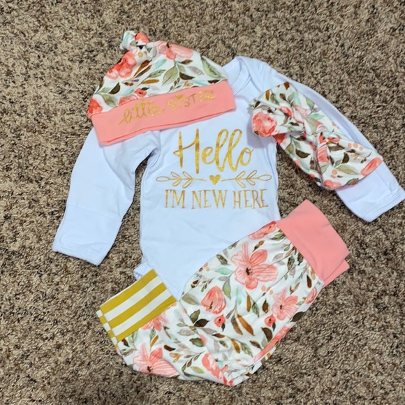 Other - Little sister coming home outfit